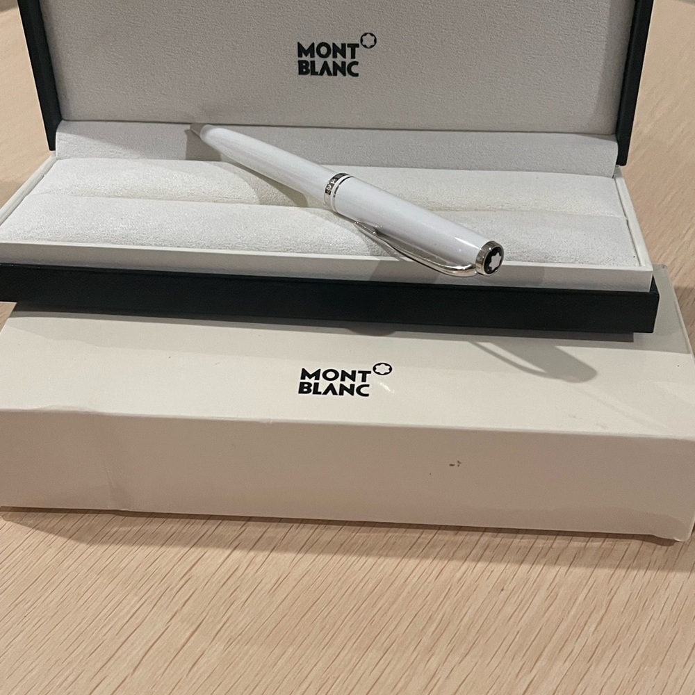 Montblanc White Cruise Collection pen